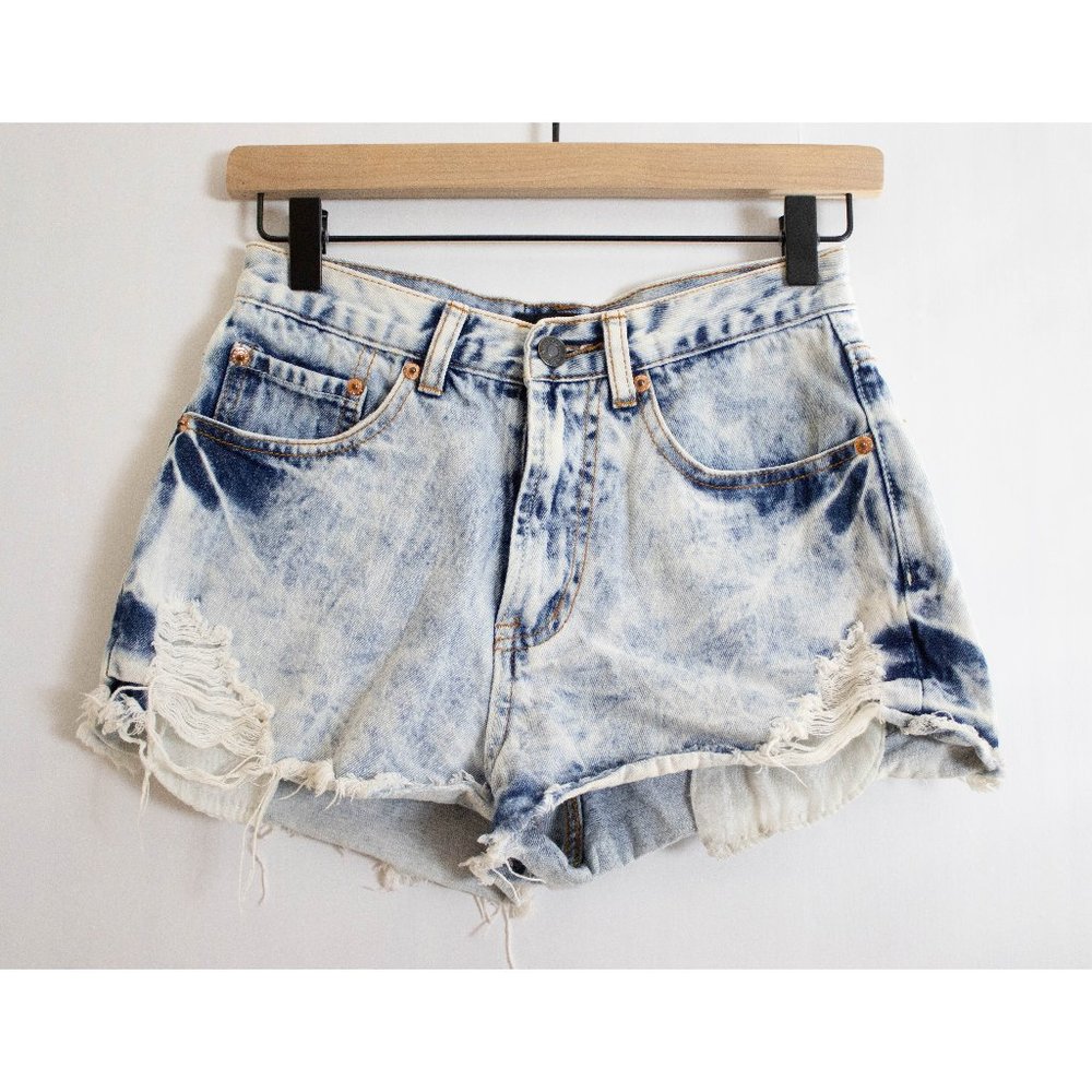 Forever 21 Light Wash Acid Wash Distressed Jean Shorts - Cut Offs - Small